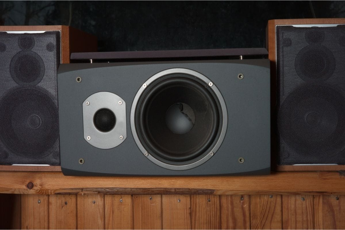 How to Connect 2 Subwoofers to One Receiver