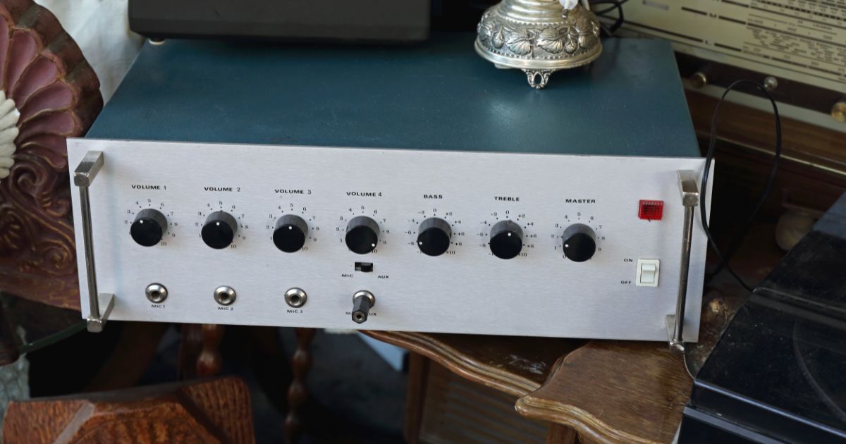 Power Amplifier on Table