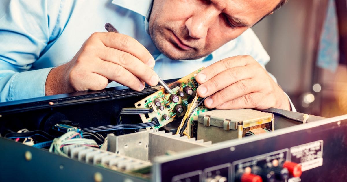 Electronics repairs the audio amplifier