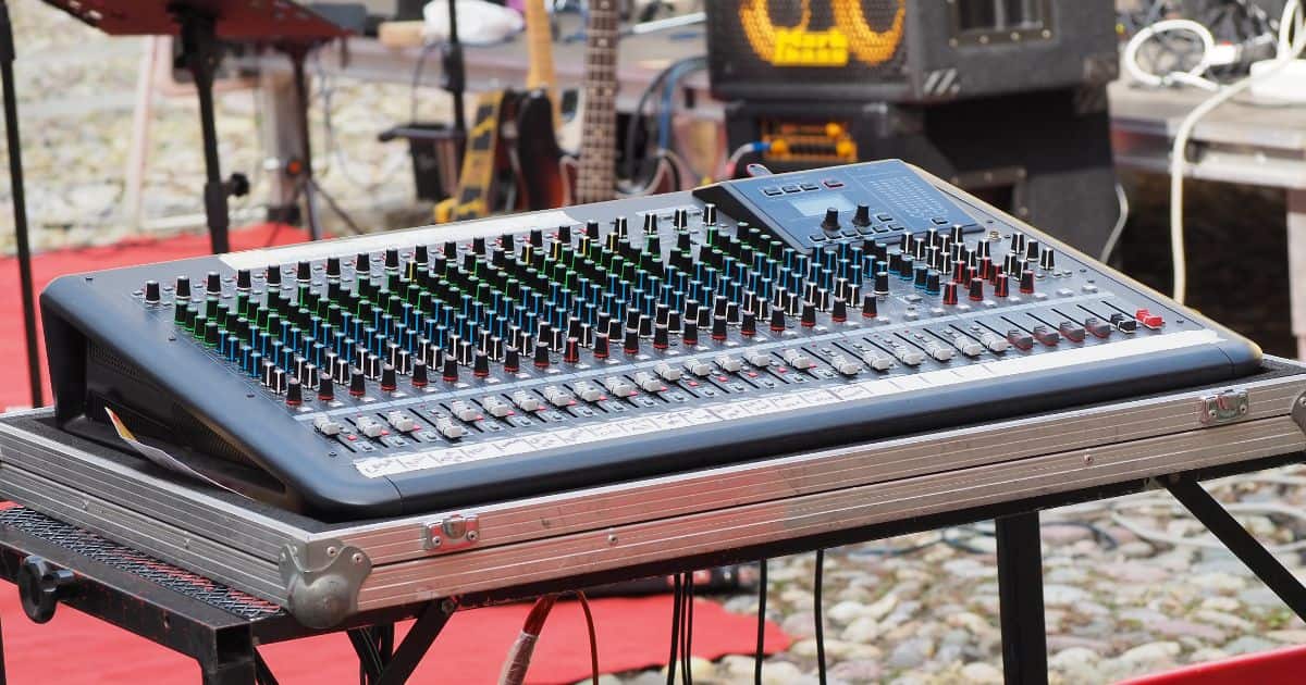 Audio sound mixer and amplifier equipment